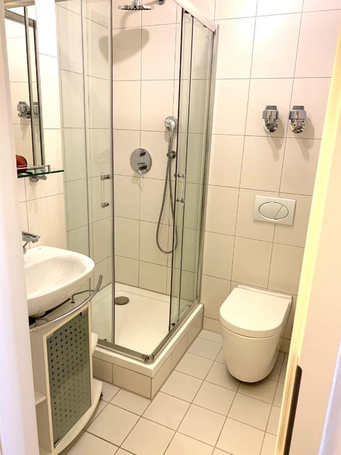 Cozy Flat , Near University , Wifi&Free Parking Регенсбург Екстер'єр фото